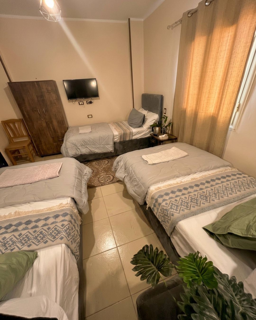 Triple room beds